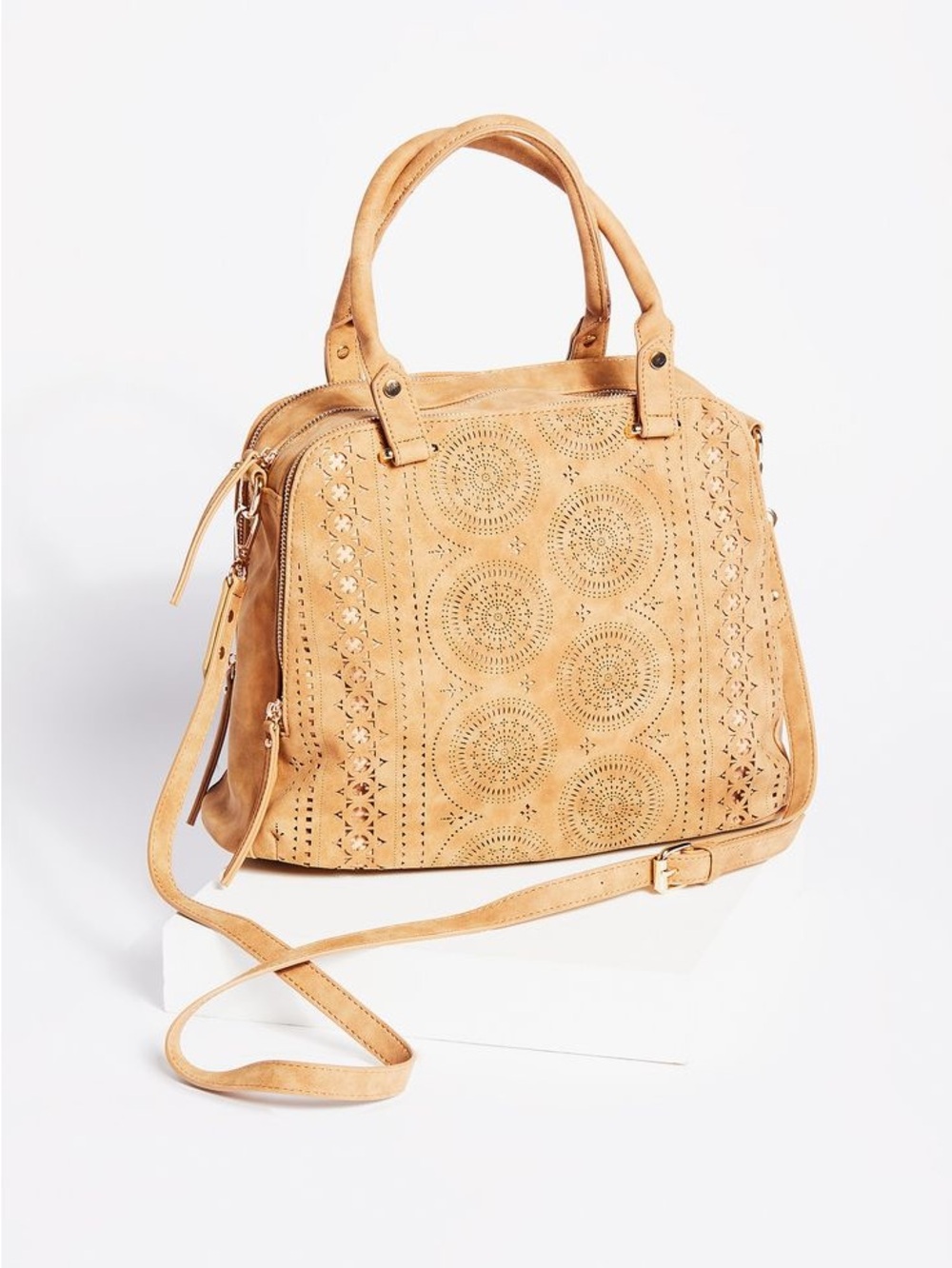 Gorgeous free people Logan vegan laser cut tote - Picture 12 of 12